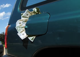 Petrol and diesel prices fall in Ireland image