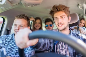 Les avantages de la géolocalisation pour les jeunes conducteurs