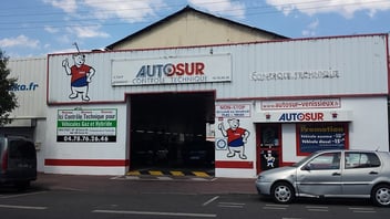 Concessionnaire, centre auto, garagiste: où faire réparer sa voiture ?